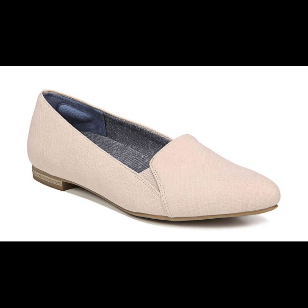 Light pink snakeskin flats